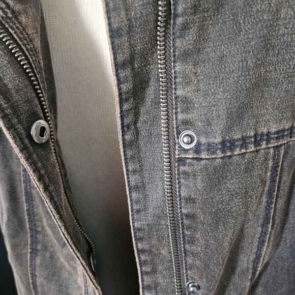 Women's Gray Denim Vest - Picture 4 of 4